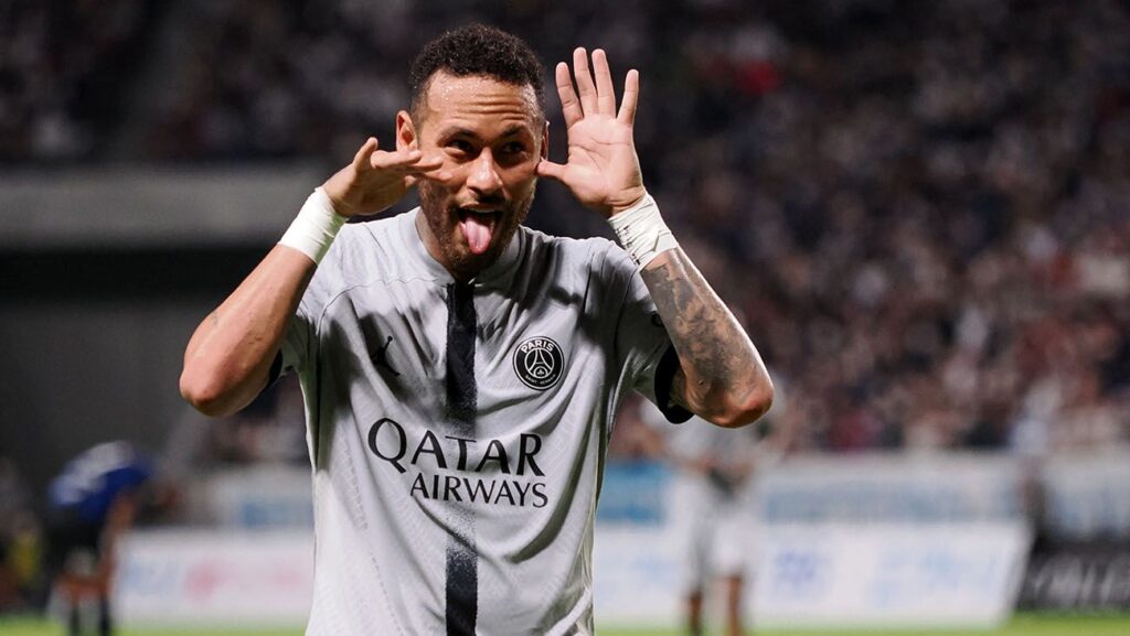 Neymar rules out leaving PSG this summer