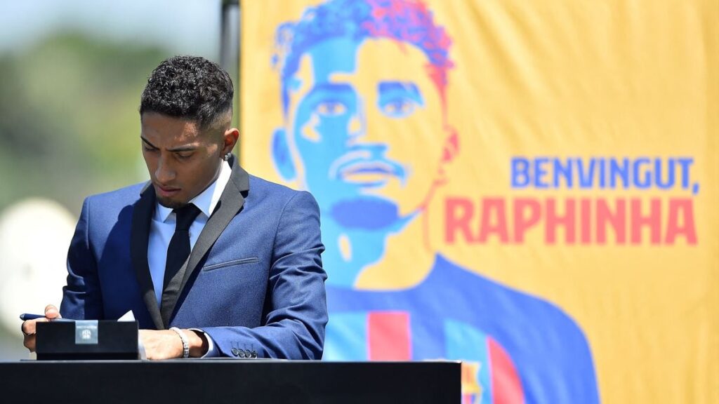 Price, clauses and salary: The figures of Raphinha’s signing for Barça
