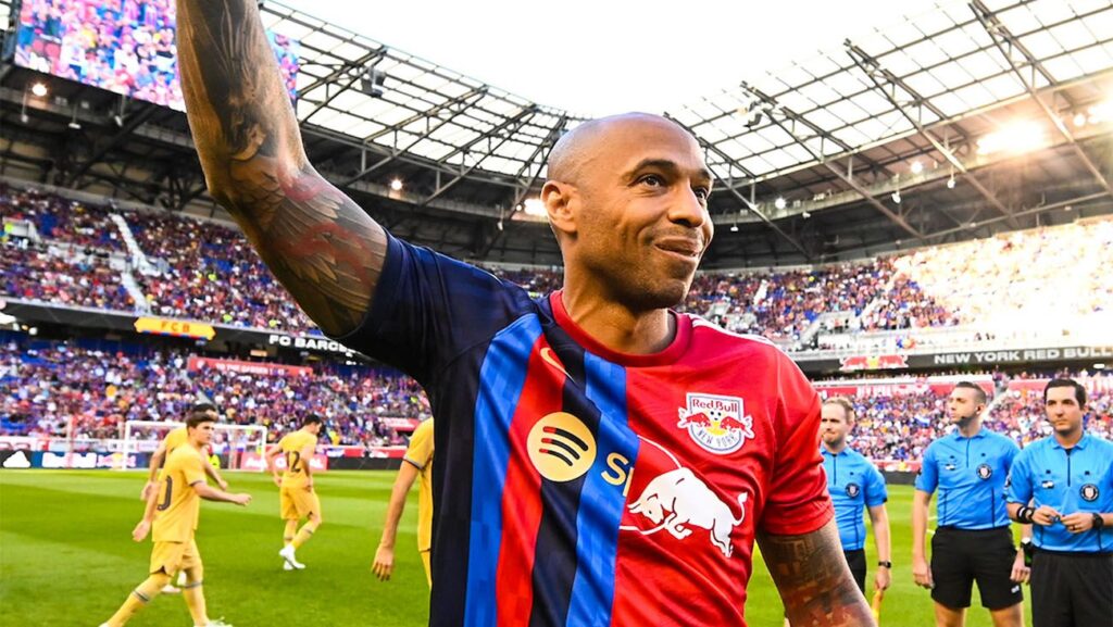 Thierry Henry was honored in the friendly between Barça and the NY Red Bulls