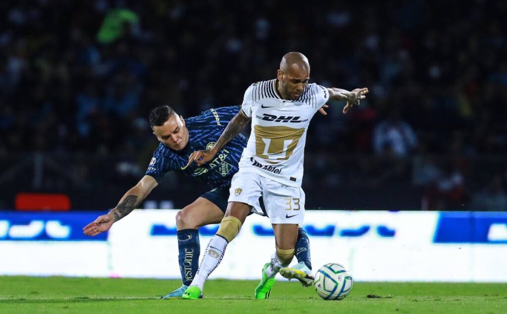 Dani Alves and his gross error in the defeat of the Pumas