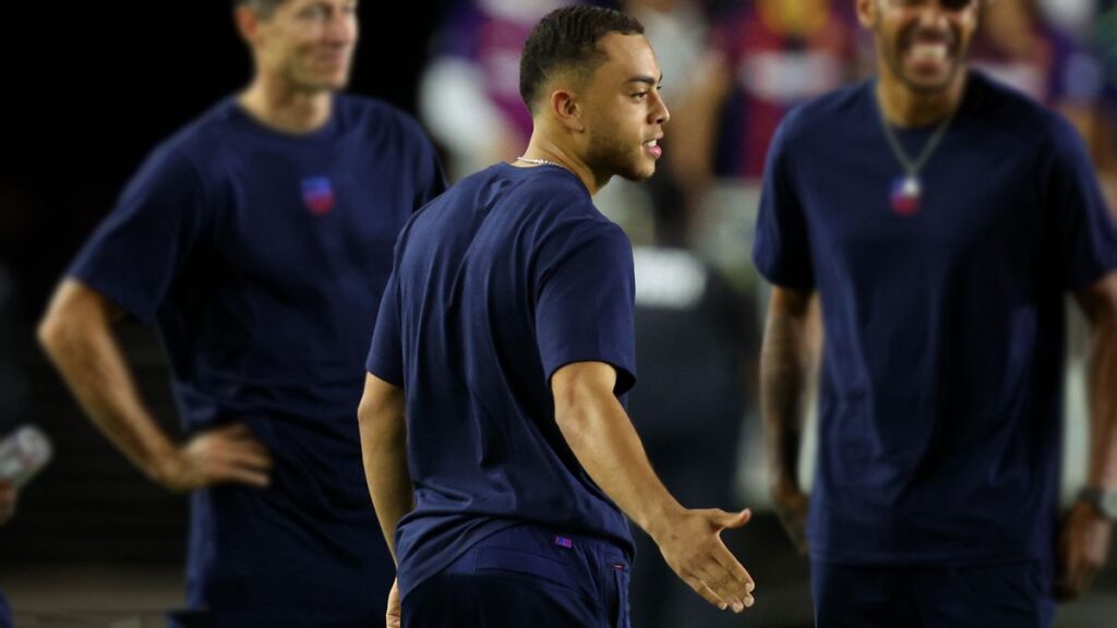 Manchester United, last alternative for Sergiño Dest