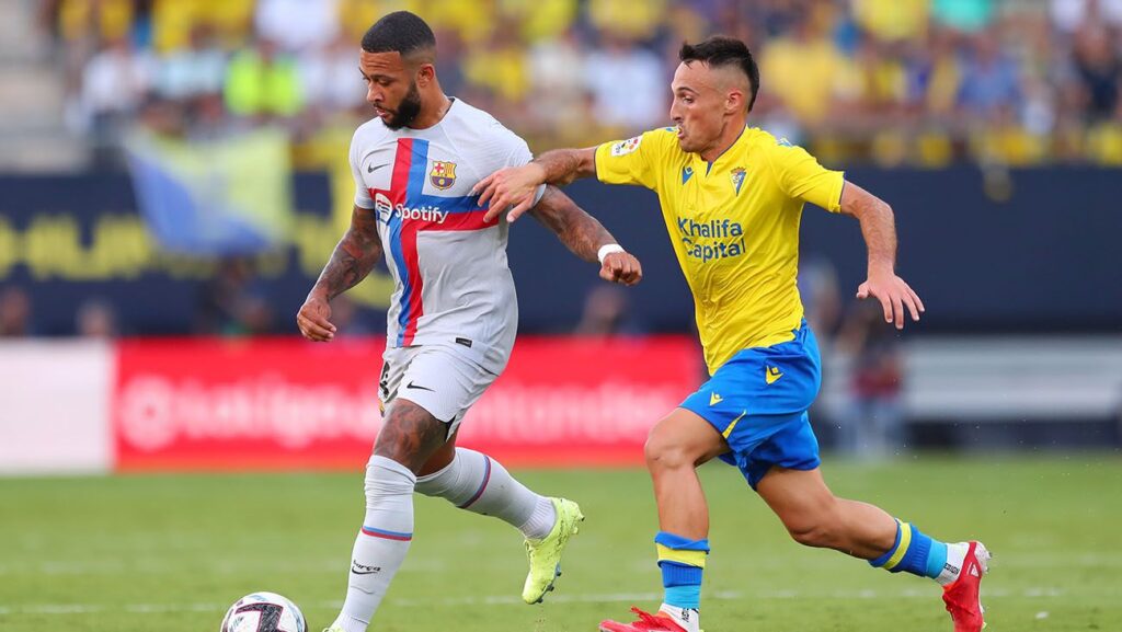 Memphis Depay missed his great opportunity against Cádiz