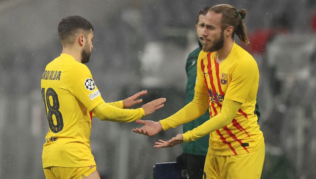 Mingueza gets ‘wet’ about the delicate situation of Jordi Alba and Piqué