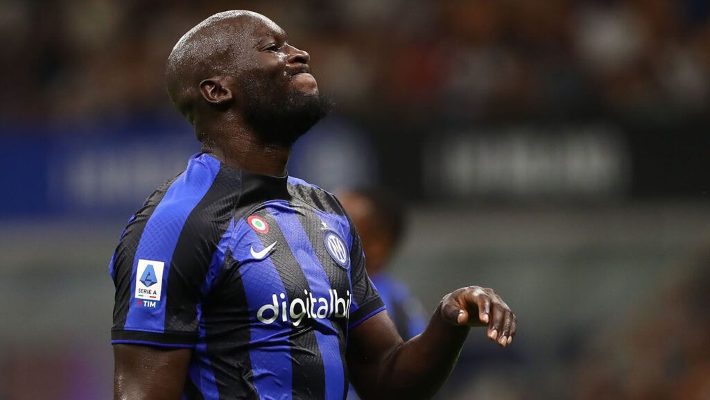 Lukaku did not play against Roma and is seriously out against Barça