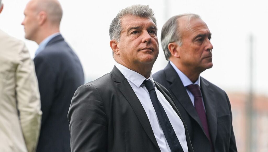 Laporta insists on the return of Messi and takes out chest with the signings