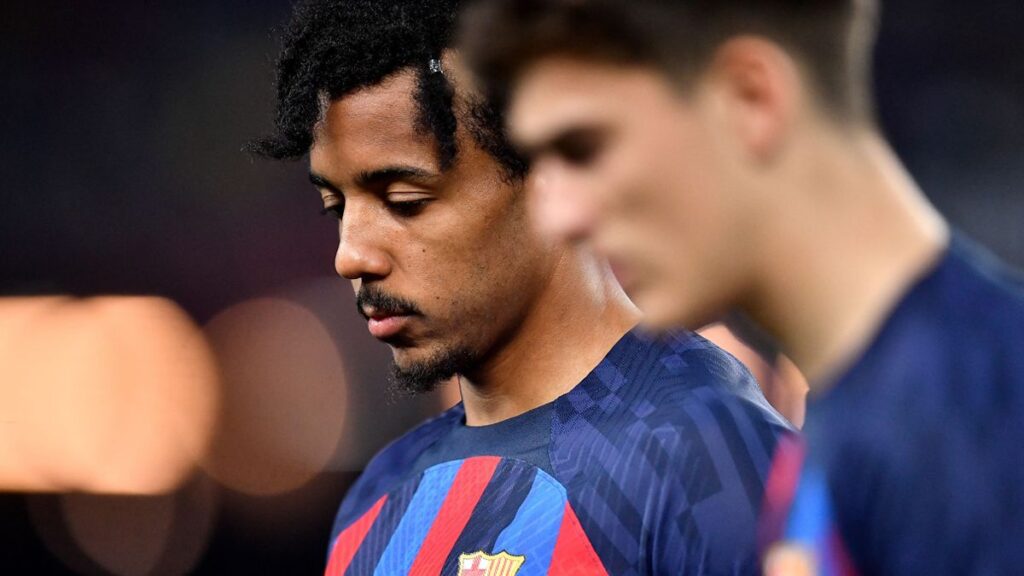 Koundé, clueless and very lazy in what was his worst game with Barça