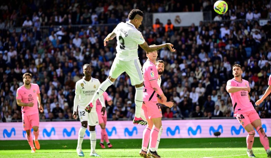 Real Madrid come back against Espanyol and put pressure on Barça (2-1)