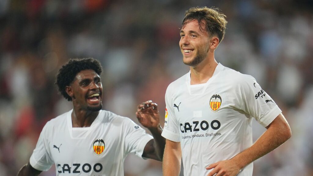 Nico González, ‘full’ to fight for his long-awaited return to Barça