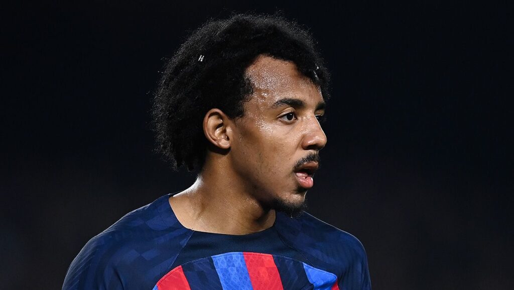 Jules Koundé speaks clearly about his future at FC Barcelona!