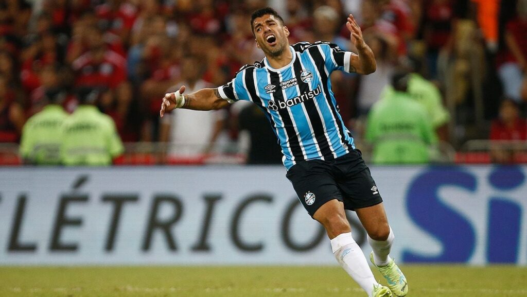 Back ‘home’ due to injury: Gremio gives Luis Suárez the green light to travel to Barcelona