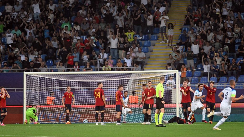 Arnau Tenas and Spain fall in the final of the Euro Sub-21 and Barça awaits their future