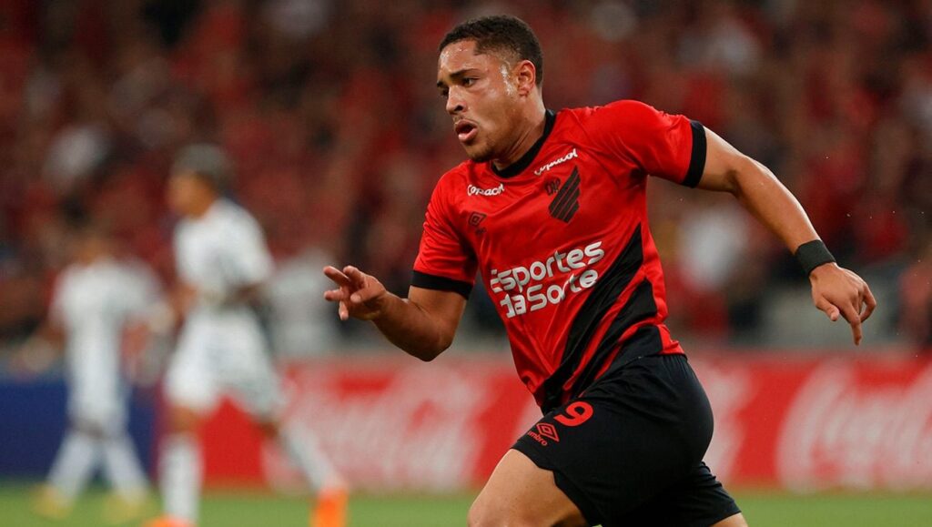 ¡Vitor Roque no peligra! El Barça envió la documentación para cerrar su fichaje