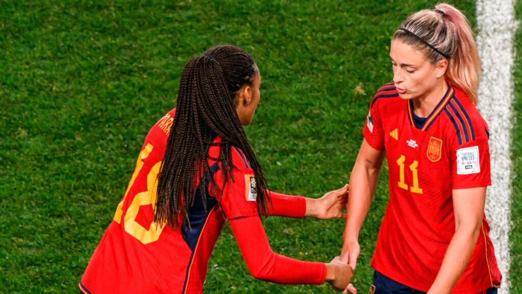 Alexia Putellas, frustrated after being substituted in the Spain-Sweden match