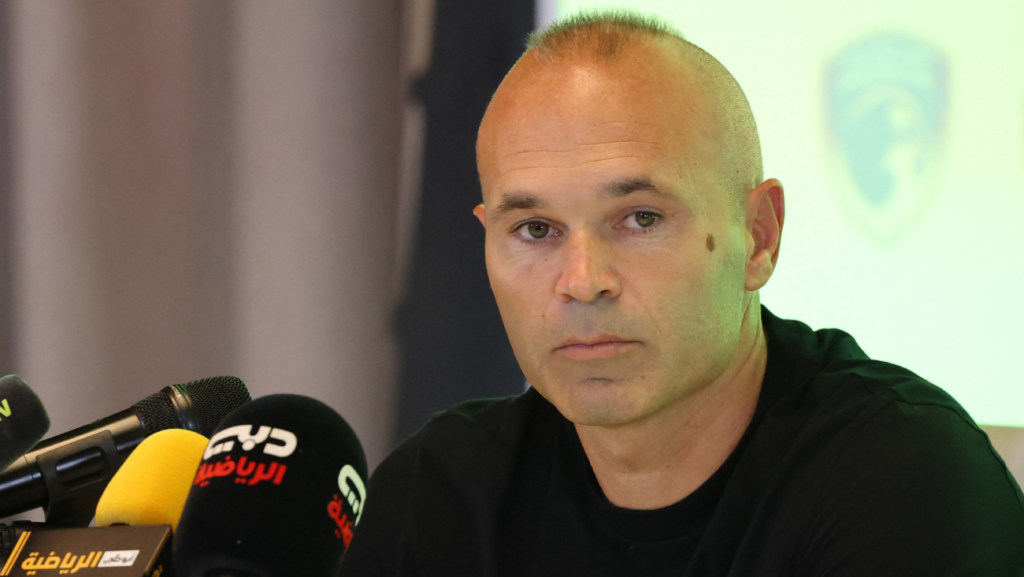 Andrés Iniesta ‘raja’ against Luis Rubiales through his social networks