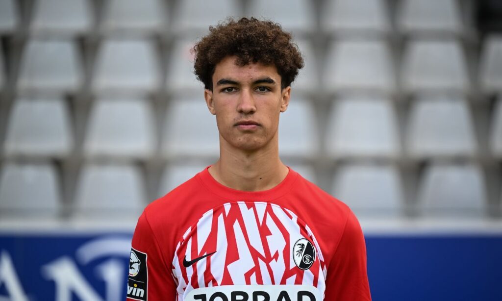 OFFICIAL: Noah Darvich new FC Barcelona player