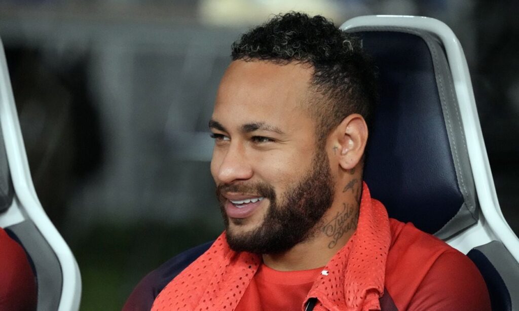 Neymar Jr’s environment talks about his future