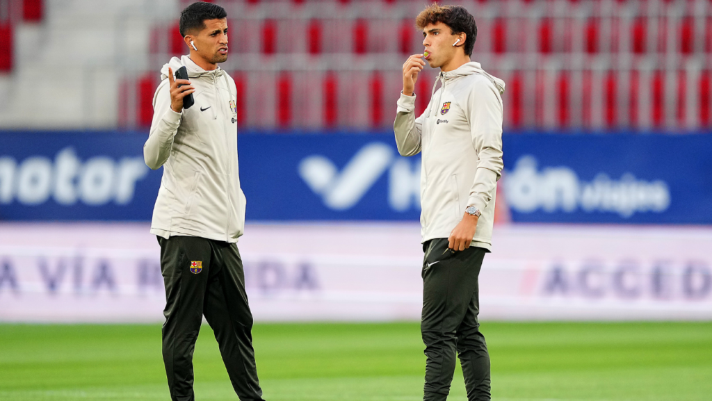 Details of Cancelo and sacrifice of Joao Félix in his debuts with Barça