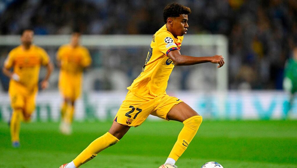 Lamine Yamal, the only light in the darkness for Barça in Do Dragao