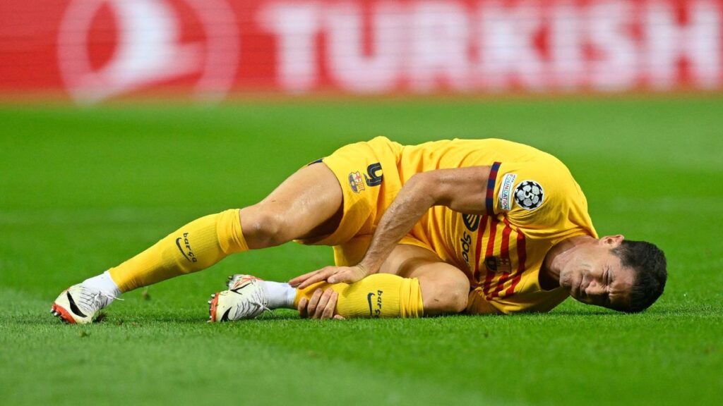 OFFICIAL! Lewandowski has a sprain and will not be in the Granada-Barça