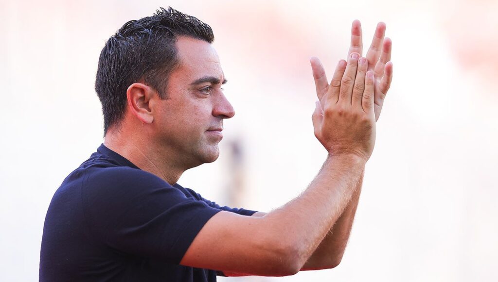 Xavi praises Vitor Roque and ‘asks’ for him to land in January