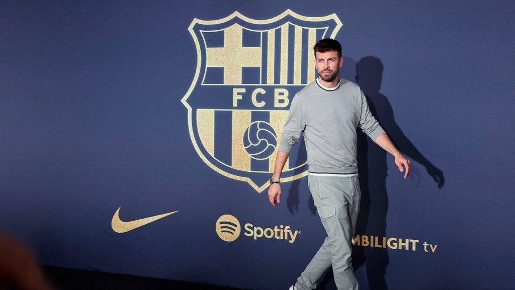Piqué defends Xavi and asks for patience at FC Barcelona