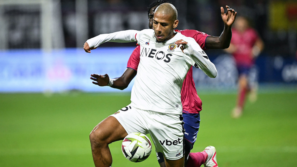 Barça, attentive to the interest of another great Premier club in Todibo