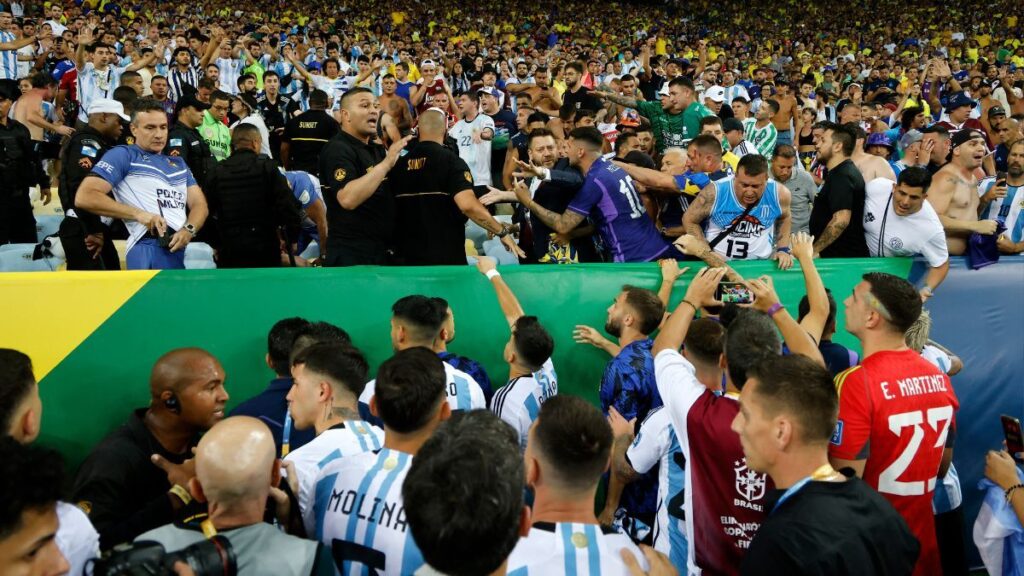 The unfortunate fight in the stands that ended with Messi taking Argentina off the field