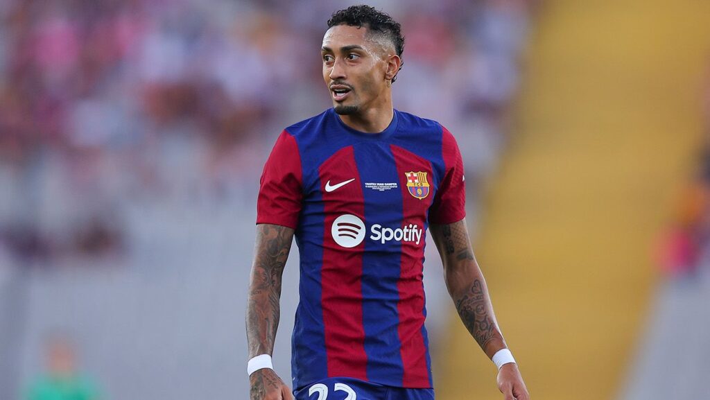Tottenham could offer a swap deal to convince Barca with Raphinha