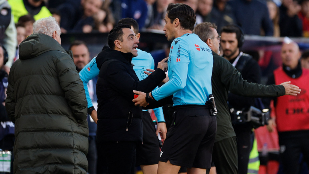 The referee and the VAR once again harmed Barça and prevented Rayo from winning