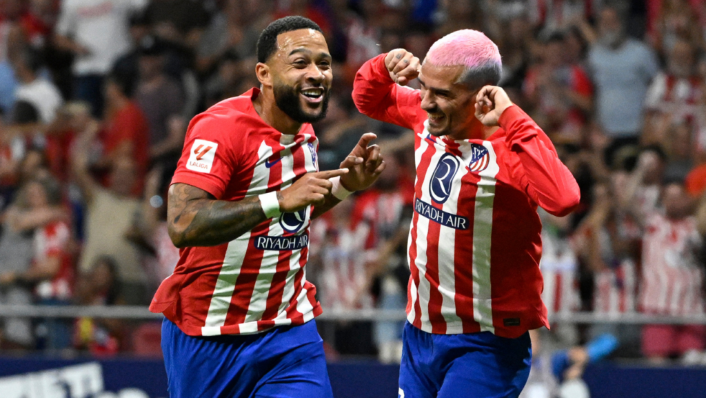 ‘Trigger shot’ by Griezmann and Memphis Depay in their reunion with Barça