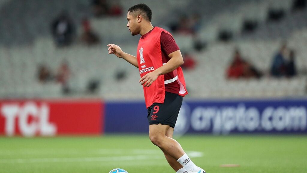 The first images of Vitor Roque in Barcelona, his new ‘home’