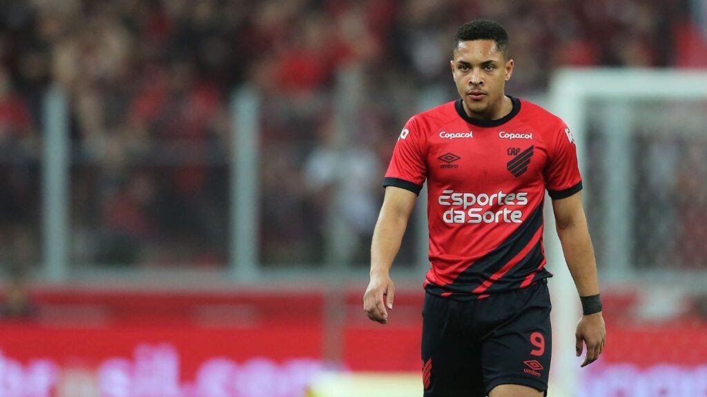 Final decision: Barça informs LaLiga that it will register Vitor Roque!