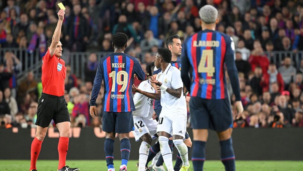 The referees of the Super Cup final, fed up with Real Madrid TV and the ‘Negreira Case’