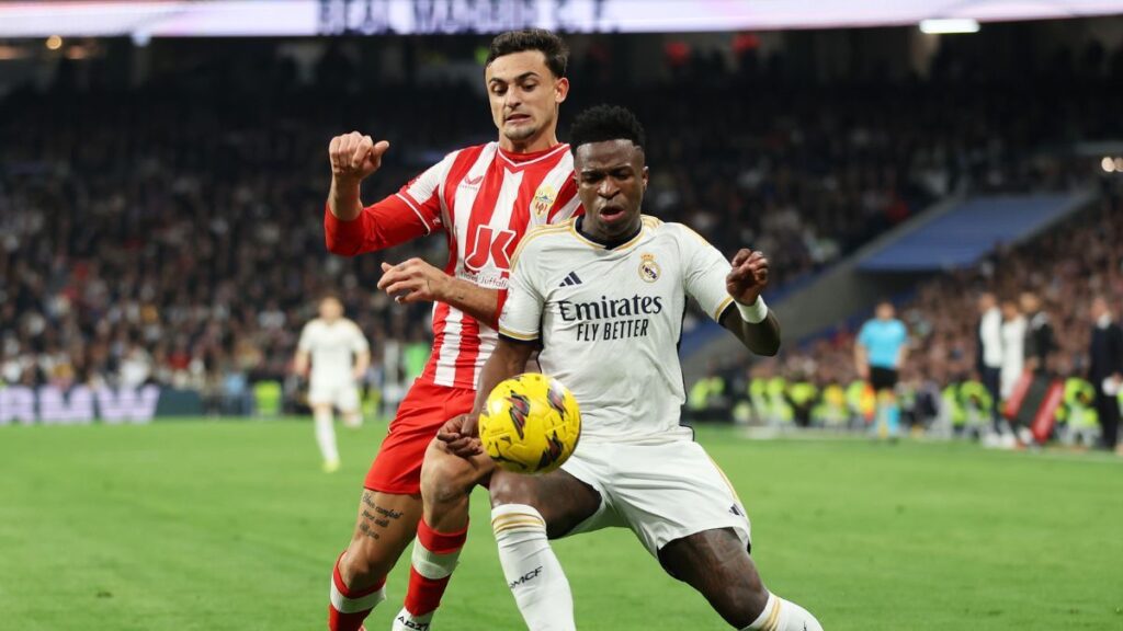 The VAR gives Real Madrid the comeback against an indignant Almería (3-2)