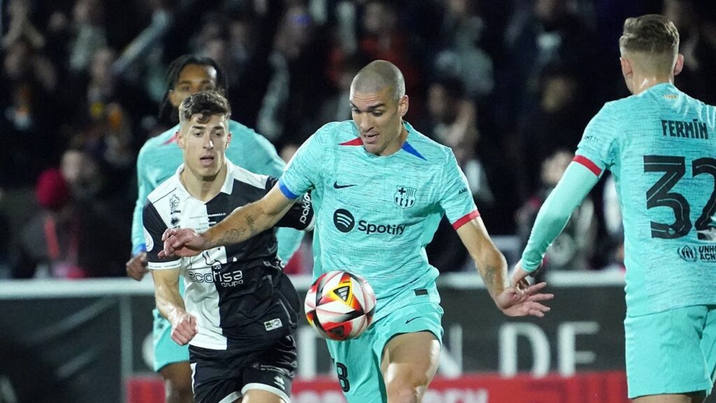 Oriol Romeu, solidity and security in his return to the Barça XI