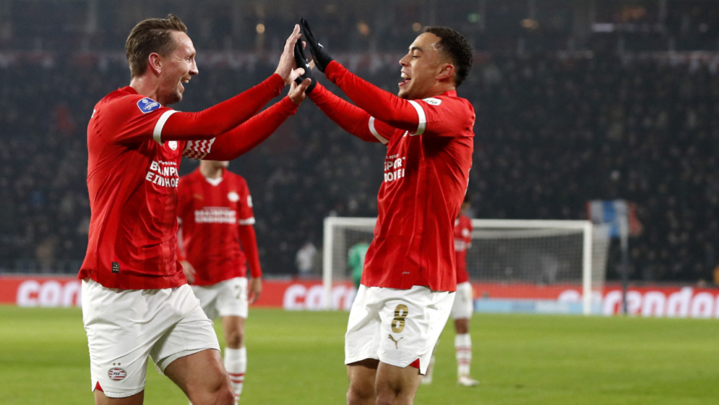 PSV changes its position with the option of exercising the purchase clause in Dest