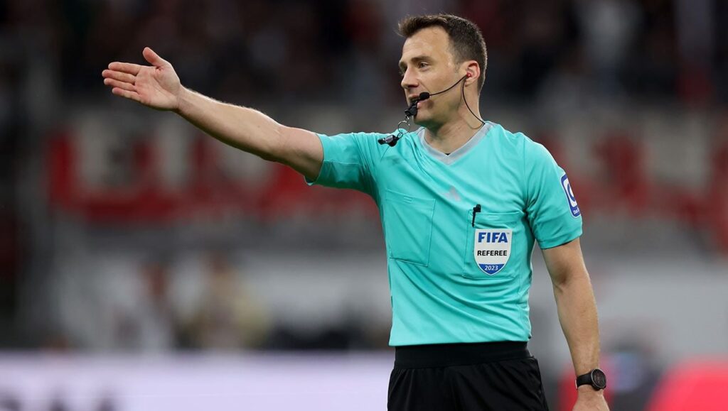OFFICIAL: The referee of Napoli-FC Barcelona, an unknown case for the Catalans