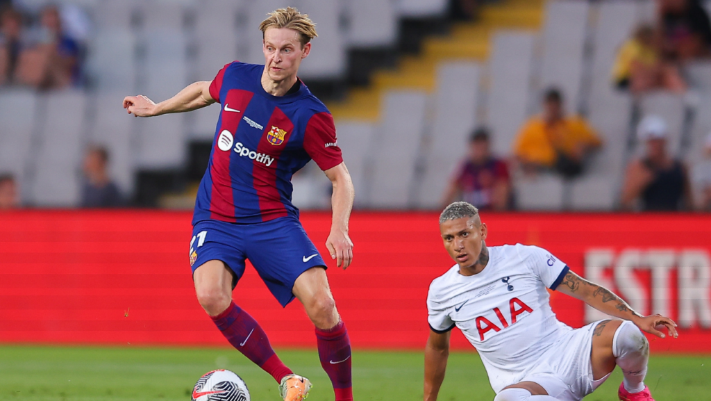 The bidding for Frenkie begins!  First offer from the Premier to Barça for De Jong