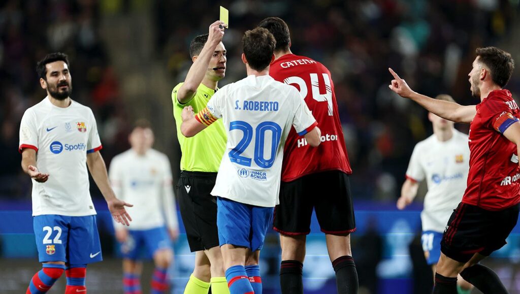 FC Barcelona will be looking to maintain their unbeaten record against Getafe under referee Muñiz Ru