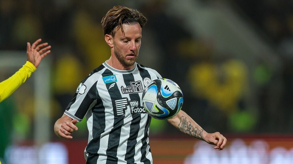 Ivan Rakitić confessed that the Barça did badly in rushing his exit