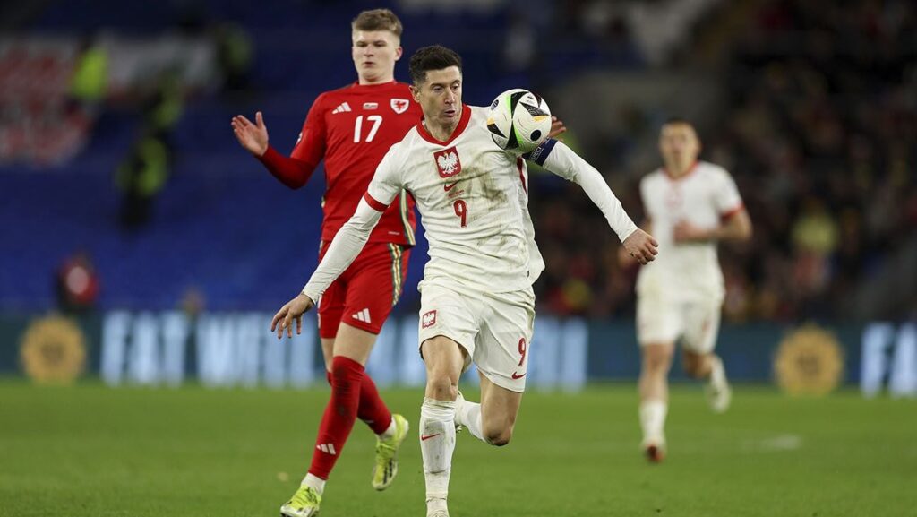 Lewandowski’s Poland will play in the Euro Cup after beating Wales on penalties
