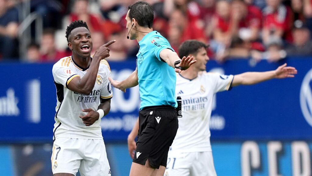 Real Madrid denounces Martínez Munuera for ignoring the insults to Vinicius in Pamplona