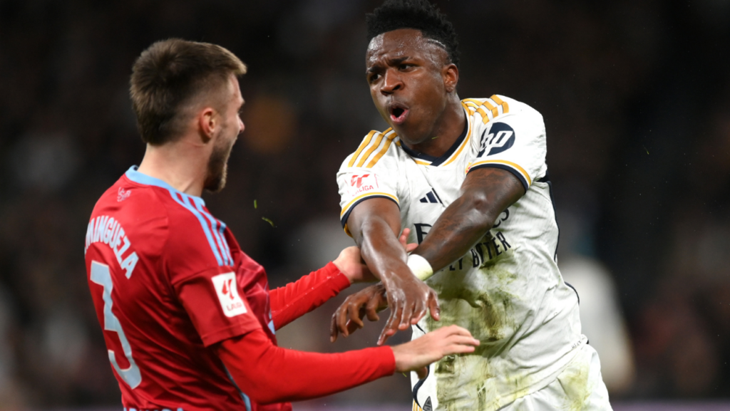 Vinicius Went back to play  the expulsion with another push to Mingueza worthy of a small boy