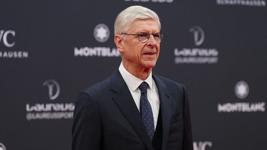 The FIFA considers to approve the rule of the offside suggested by Arsène Wenger