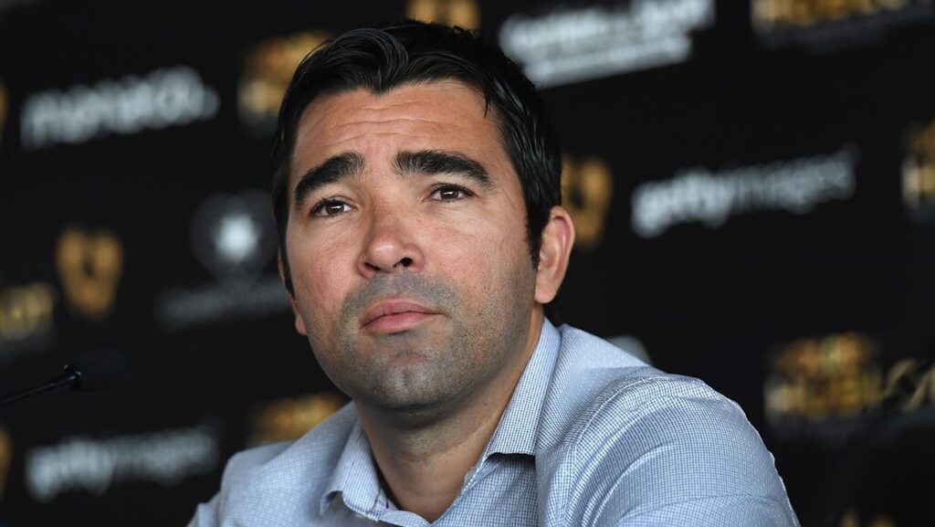 A former Madrid player charges against Deco to defend Mateu Alemany