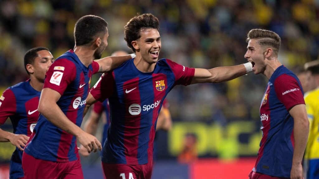 The best Joao Félix returns! Great goal from a bicycle kick and a great game to lead Barça in Cádiz