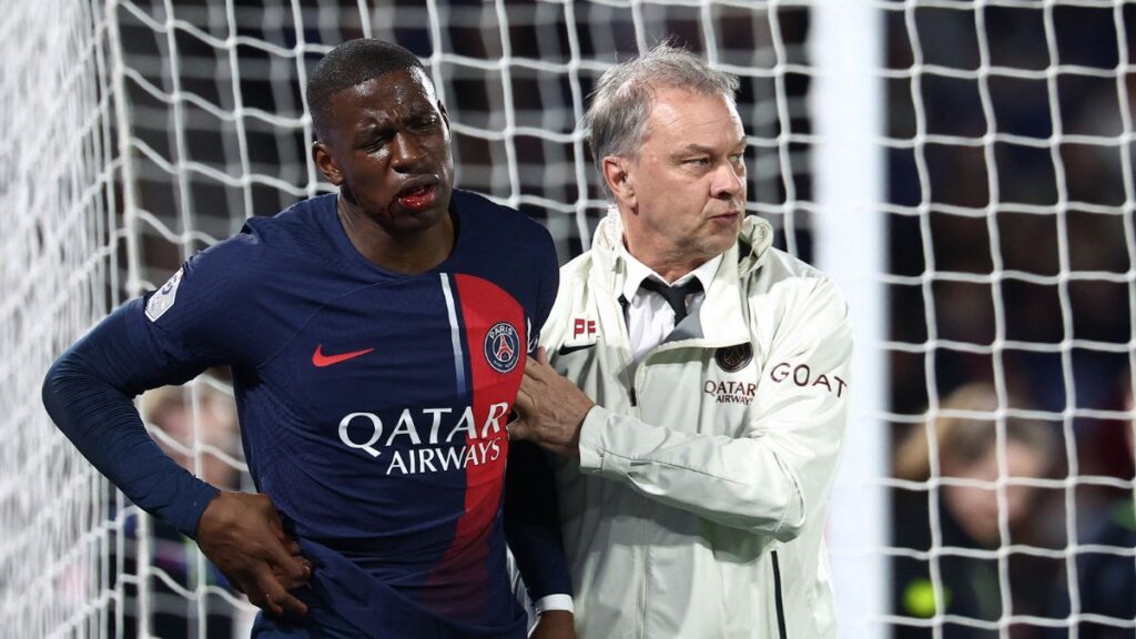 Mukiele will not be able to play against Barça and leaves PSG without right backs for the first leg