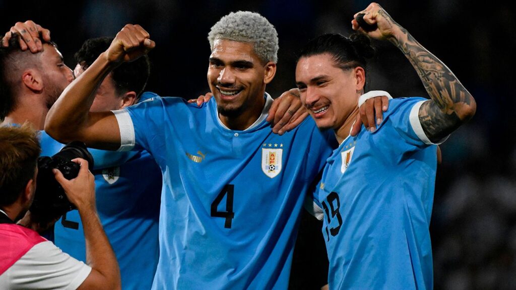 ‘Agent’ Araújo? Darwin Núñez visits Ronald after learning of Barça’s interest