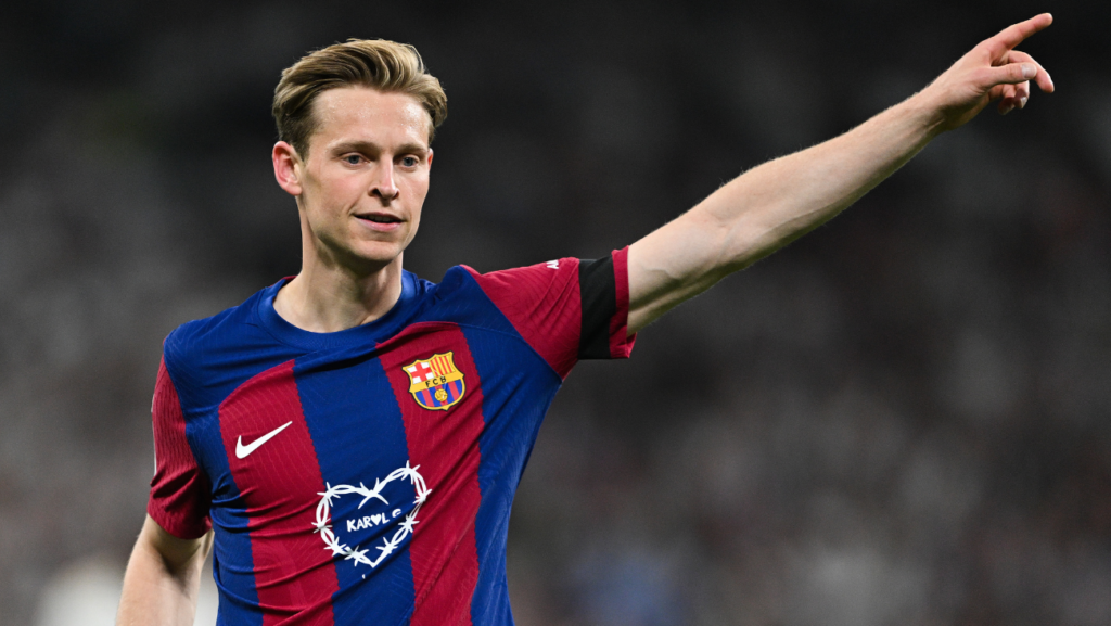Ten Hag still ‘in love’ with Frenkie de Jong and there could be an offer to Barca