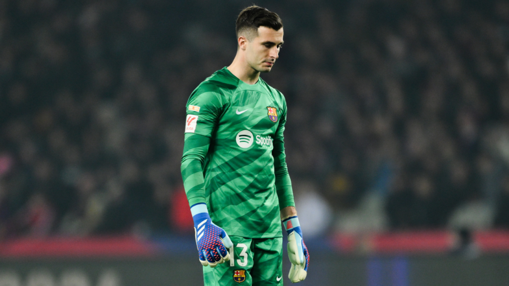 ‘Summit’ by Iñaki Peña! Barça meeting with the goalkeeper’s representative to discuss his future